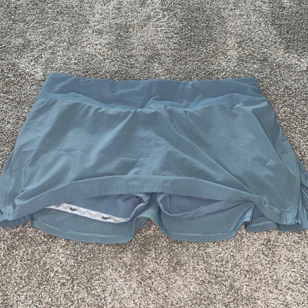 Size 12 Lulu skirt. Brand new